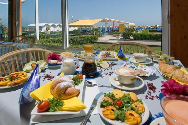 Hotel Marina ファーノ エクステリア 写真