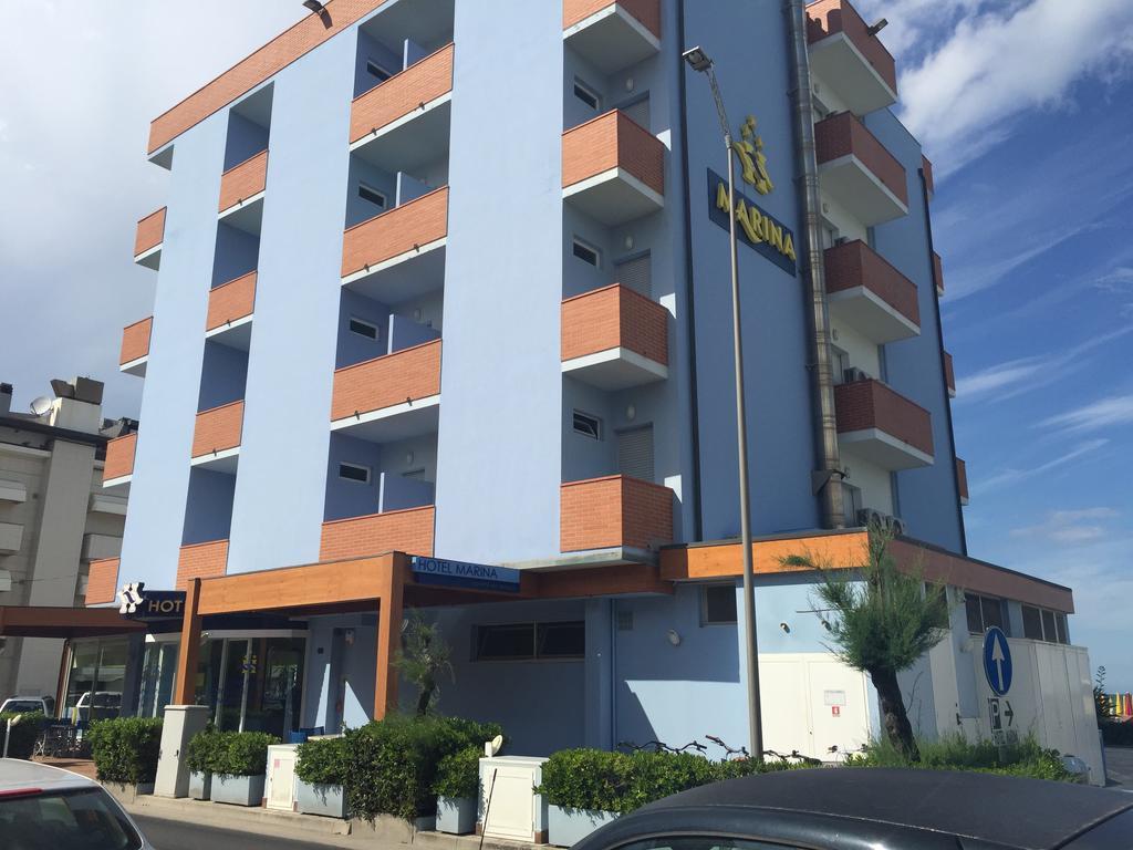 Hotel Marina ファーノ エクステリア 写真